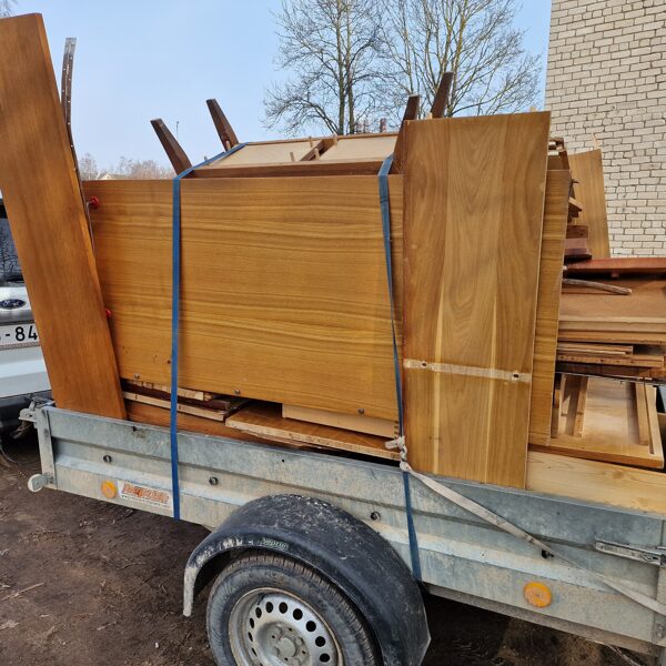 Dzīvokļu atbrīvošana no mantām