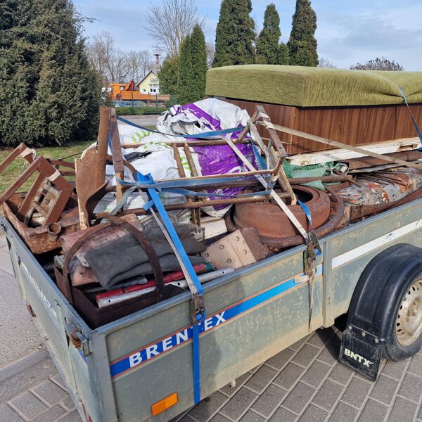 Veco mēbeļu demontāža un izvešana