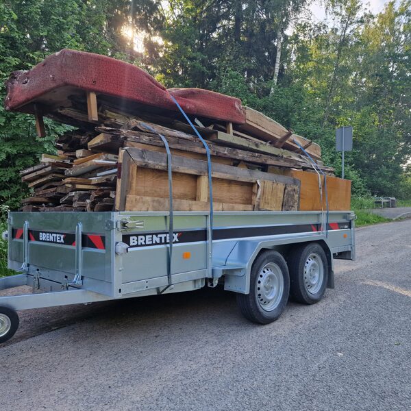 Veco mēbeļu demontāža un izvešana