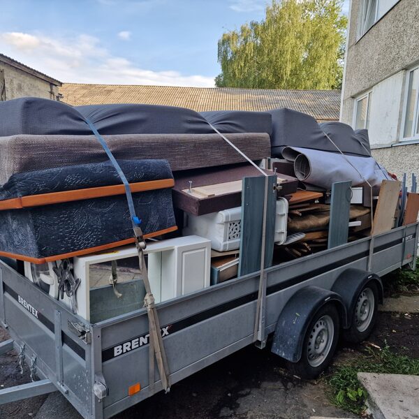 Veco mēbeļu demontāža un izvešana