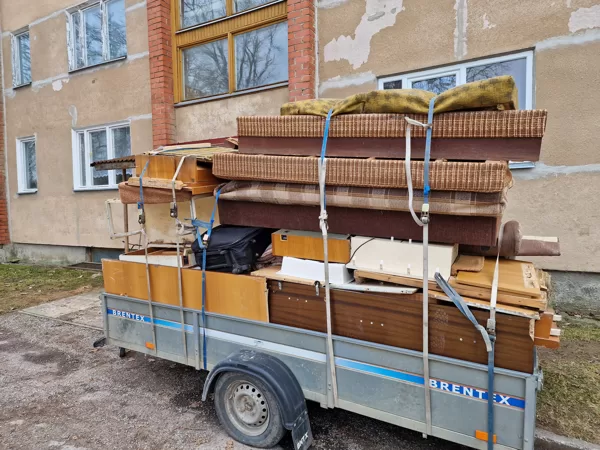 Veco mēbeļu demontāža un izvešana