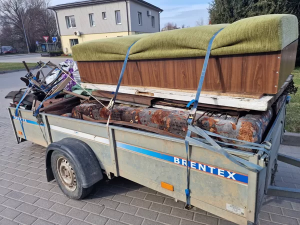 Veco mēbeļu demontāža un izvešana