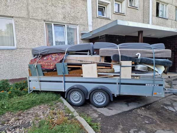 Veco mēbeļu demontāža un izvešana